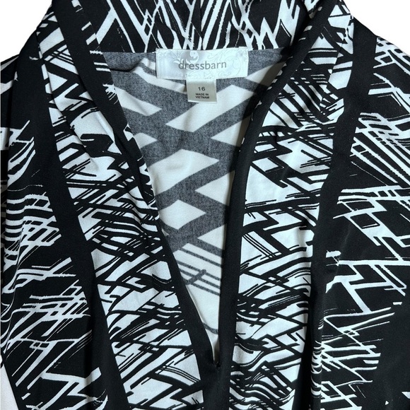 Dressbarn Geometrical, Business Casual 16 - Picture 3 of 8